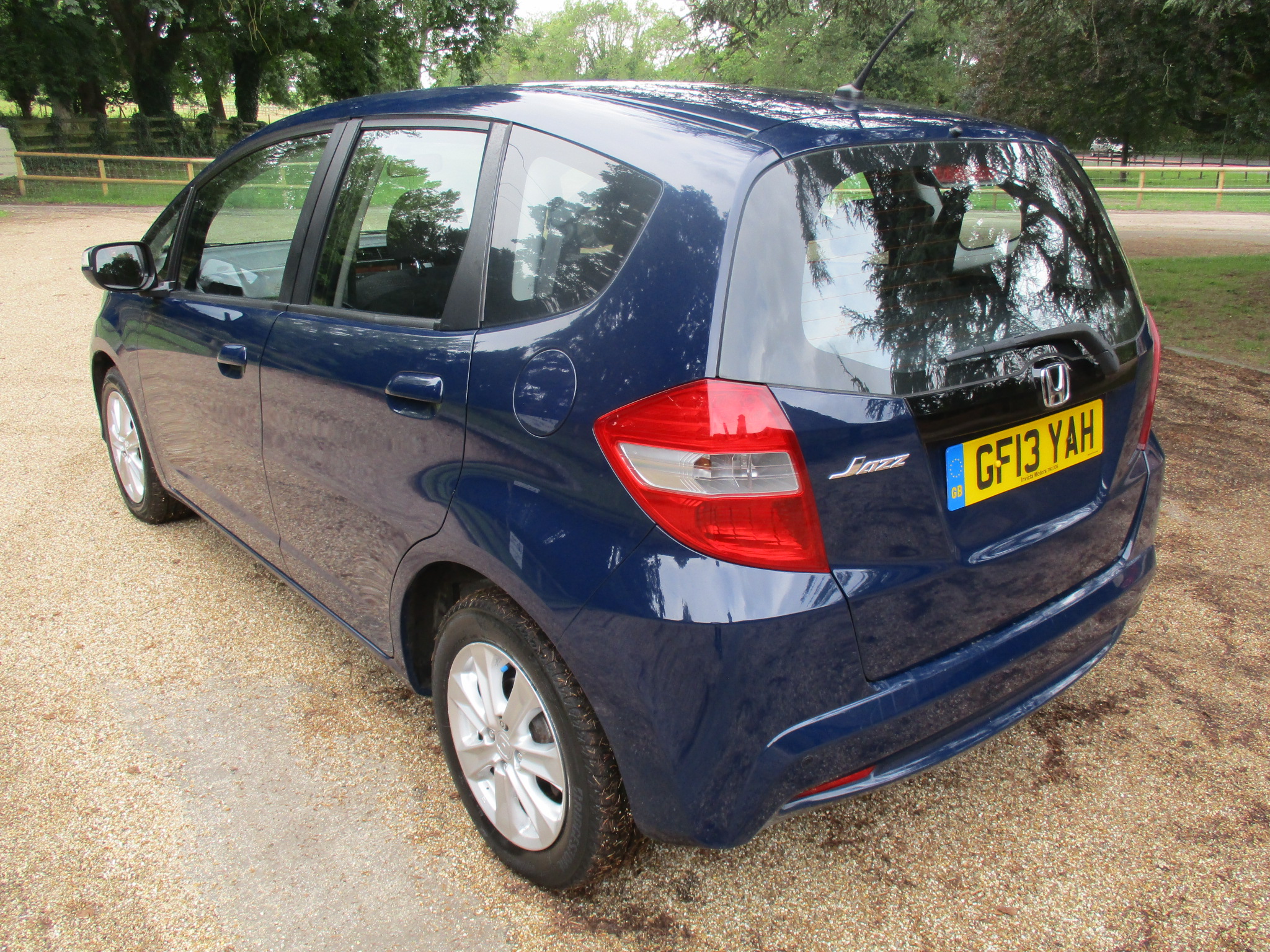 HONDA JAZZ 1.4 I-VTEC ES (AUTO) 2013